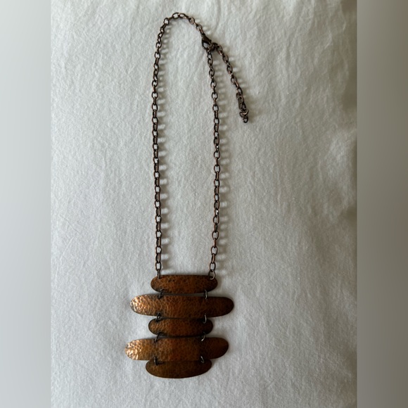Gorgeous hammered necklace - Picture 1 of 3